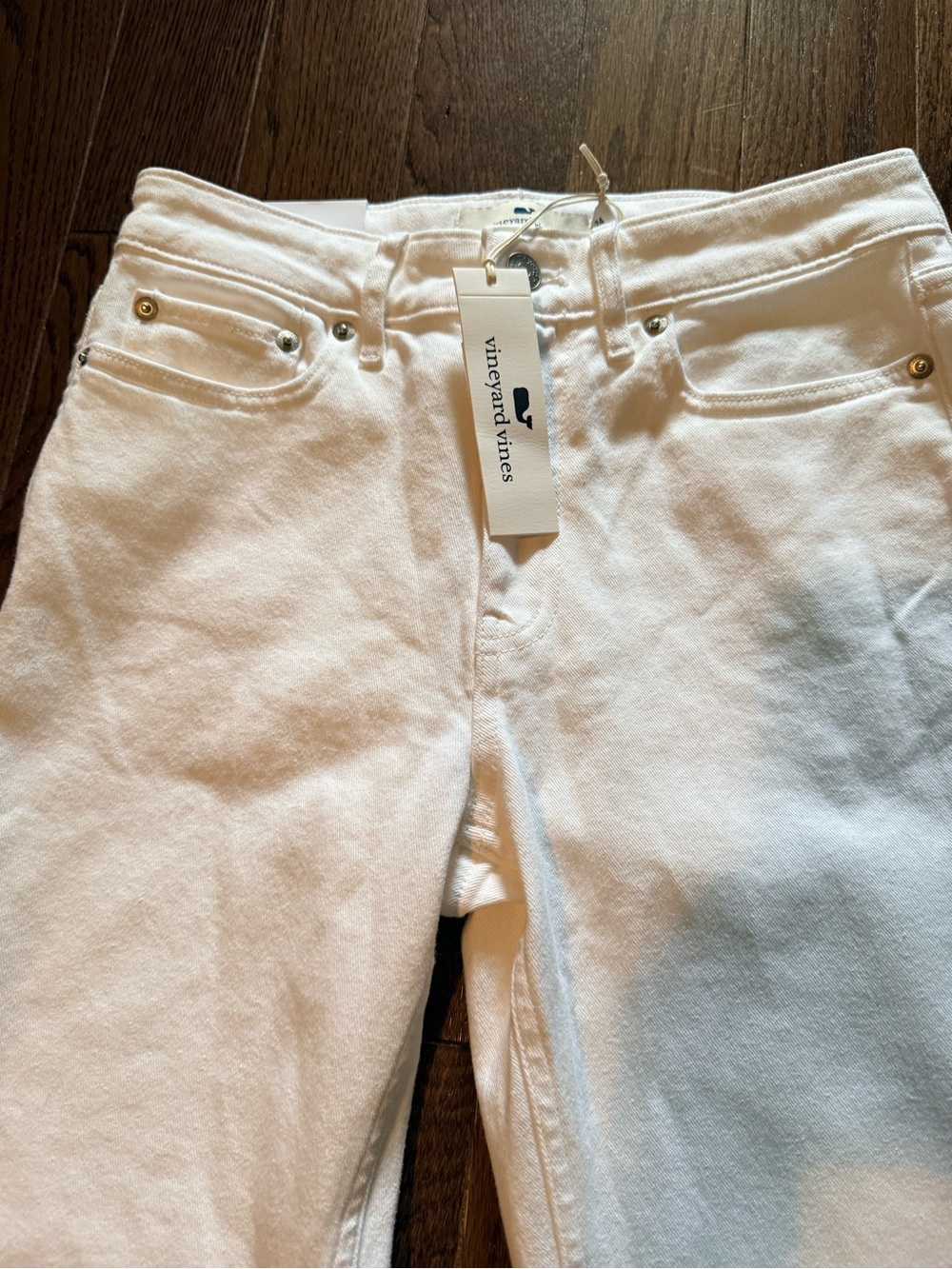 NWT Vineyard Vines Women's white Audrey jeans 
Size 24
Waist 13”
Length 25